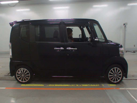 2013 Honda N-BOX CUSTOM JF1[2]