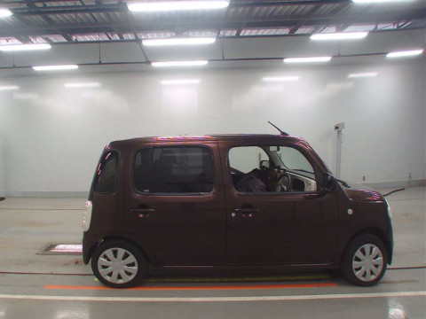 2013 Daihatsu Mira Cocoa L675S[2]