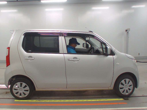 2014 Suzuki Wagon R MH34S[2]