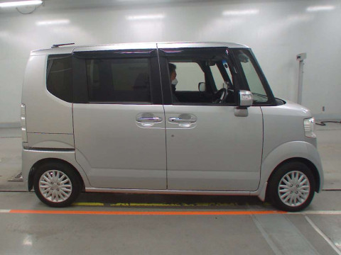 2016 Honda N-Box+ JF1[2]