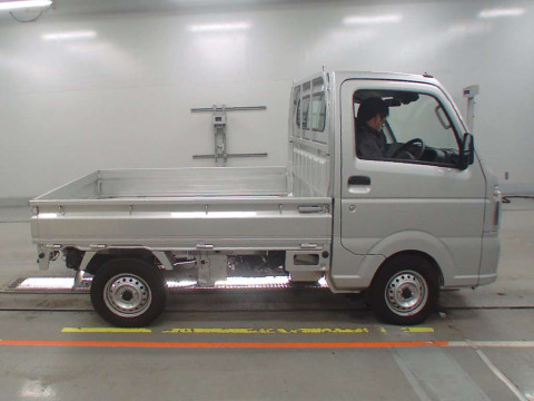 2022 Suzuki Carry Truck DA16T[2]