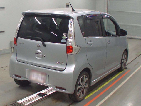 2015 Nissan DAYZ B21W[1]