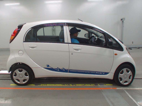 2011 Mitsubishi I-Miev HA3W[2]