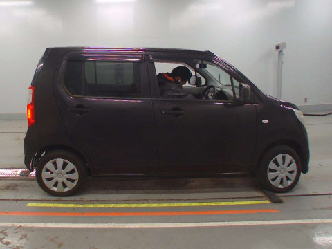 2013 Suzuki Wagon R MH34S[2]