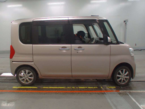 2014 Daihatsu Tanto LA600S[2]