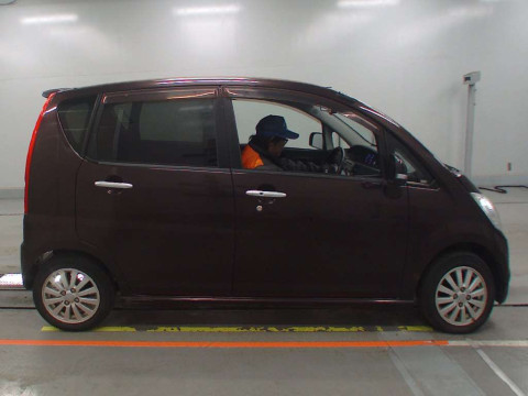 2010 Daihatsu Move L175S[2]