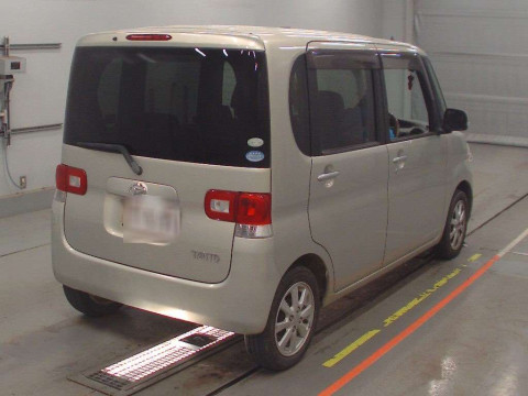 2010 Daihatsu Tanto L375S[1]