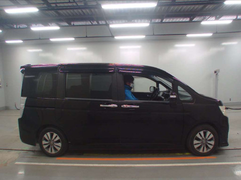 2012 Honda Step WGN Spada RK5[2]