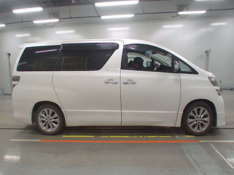 2010 Toyota Vellfire ANH20W[2]