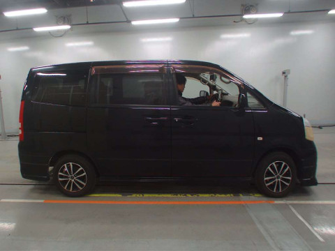 2004 Nissan Serena TC24[2]