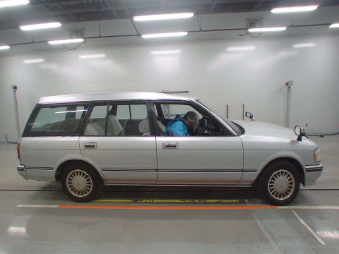 1996 Toyota Crown Station Wagon GS130G[2]