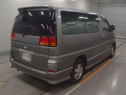 2002 Nissan Elgrand APWE50[1]