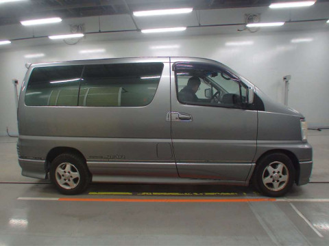 2002 Nissan Elgrand APWE50[2]