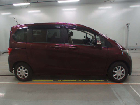 2010 Honda Freed GB3[2]