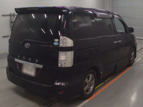 2006 Toyota Voxy AZR60G[1]