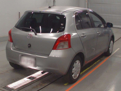 2006 Toyota Vitz SCP90[1]