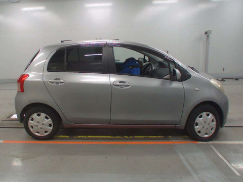 2006 Toyota Vitz SCP90[2]