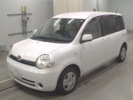 2004 Toyota Sienta