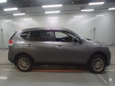 2014 Nissan X-Trail NT32[2]