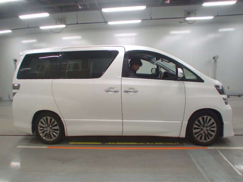 2014 Toyota Vellfire GGH20W[2]