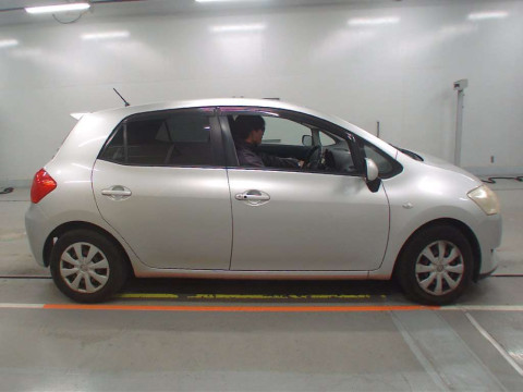 2008 Toyota Auris NZE151H[2]