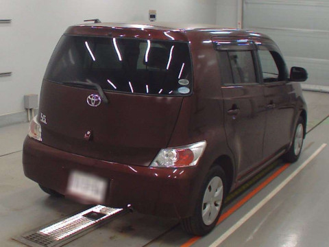 2010 Toyota bB QNC20[1]