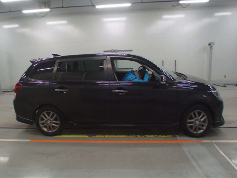 2015 Toyota Corolla Fielder NZE161G[2]