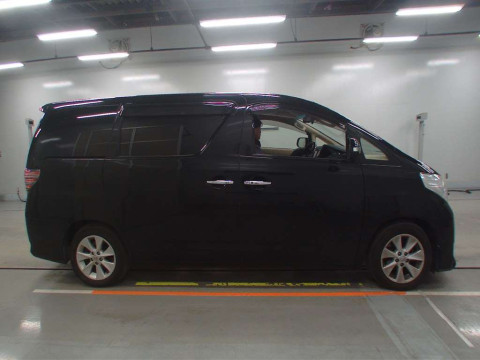 2013 Toyota Alphard GGH20W[2]