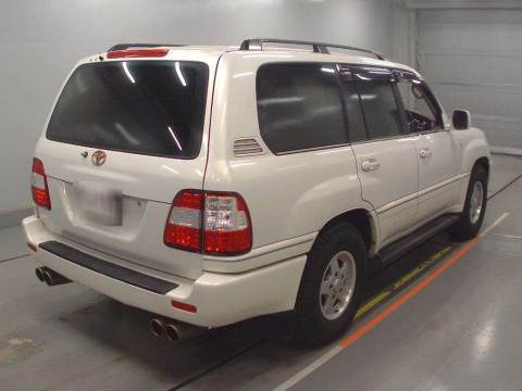 2002 Toyota Land Cruiser 100 UZJ100W[1]