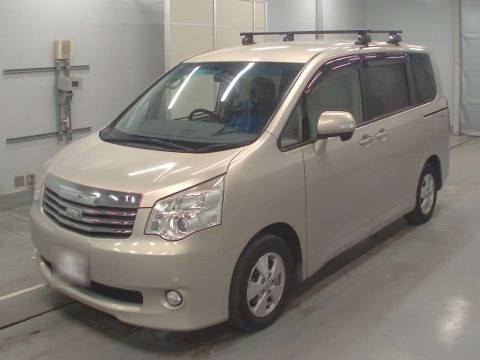 2012 Toyota Noah ZRR70G[0]