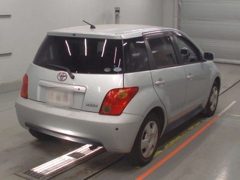 2005 Toyota IST NCP60[1]