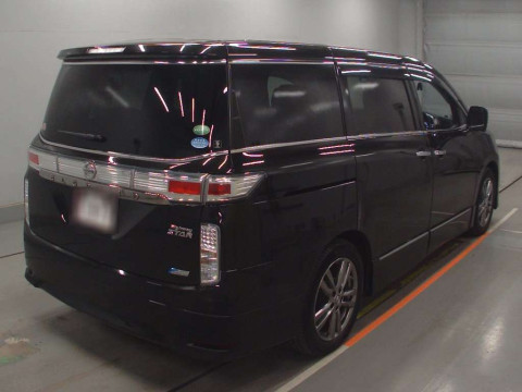 2013 Nissan Elgrand TE52[1]