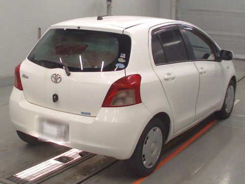 2007 Toyota Vitz SCP90[1]