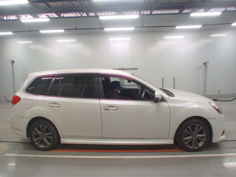 2014 Subaru Legacy Touring Wagon BRM[2]