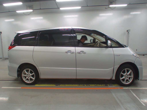 2013 Toyota Estima Hybrid AHR20W[2]