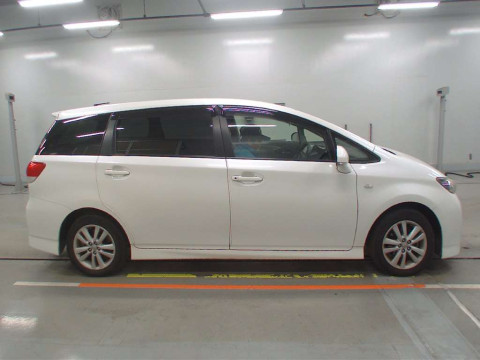 2012 Toyota Wish ZGE20W[2]