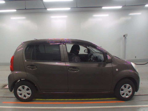 2014 Toyota Passo KGC30[2]