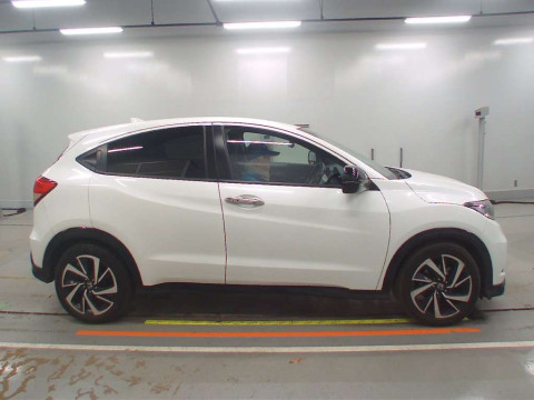 2017 Honda VEZEL RU1[2]