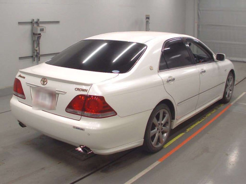 2004 Toyota Crown GRS182[1]