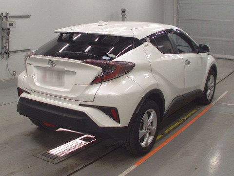 2018 Toyota C-HR NGX50[1]