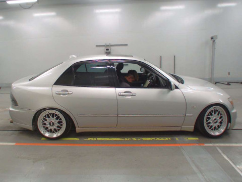 1999 Toyota Altezza SXE10[2]