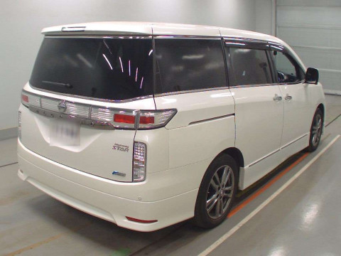 2012 Nissan Elgrand TE52[1]