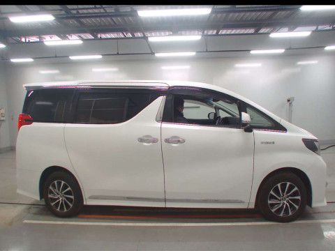 2015 Toyota Alphard Hybrid AYH30W[2]