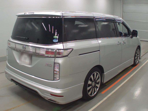 2014 Nissan Elgrand TNE52[1]