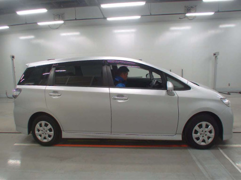 2014 Toyota Wish ZGE20G[2]