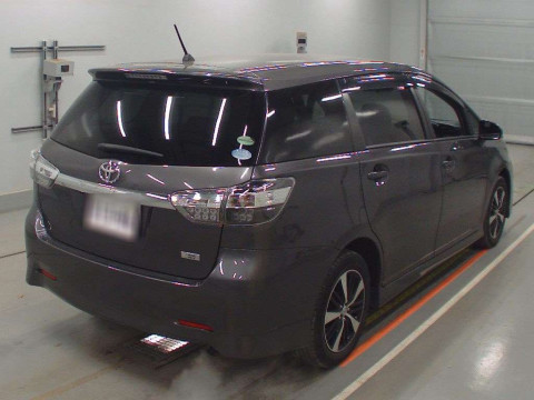 2013 Toyota Wish ZGE20W[1]