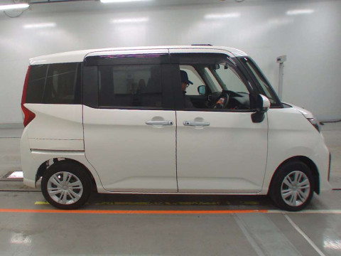 2021 Toyota Roomy M900A[2]