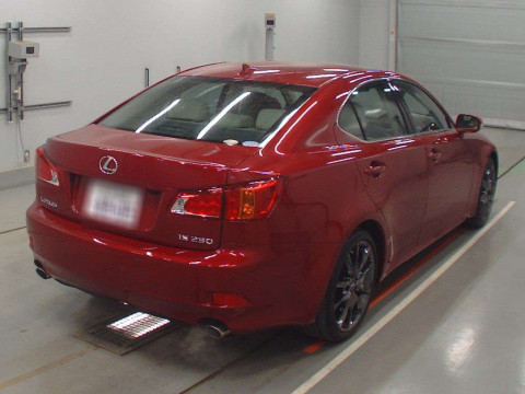 2010 Lexus IS GSE20[1]