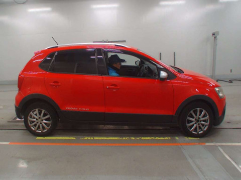 2012 Volkswagen Polo 6RCBZW[2]