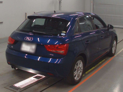 2012 Audi A1 Sportback 8XCAX[1]